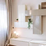 Enea Luxury - Piccinni Апартаменти *