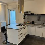 Enea Luxury - Piccinni Апартаменти